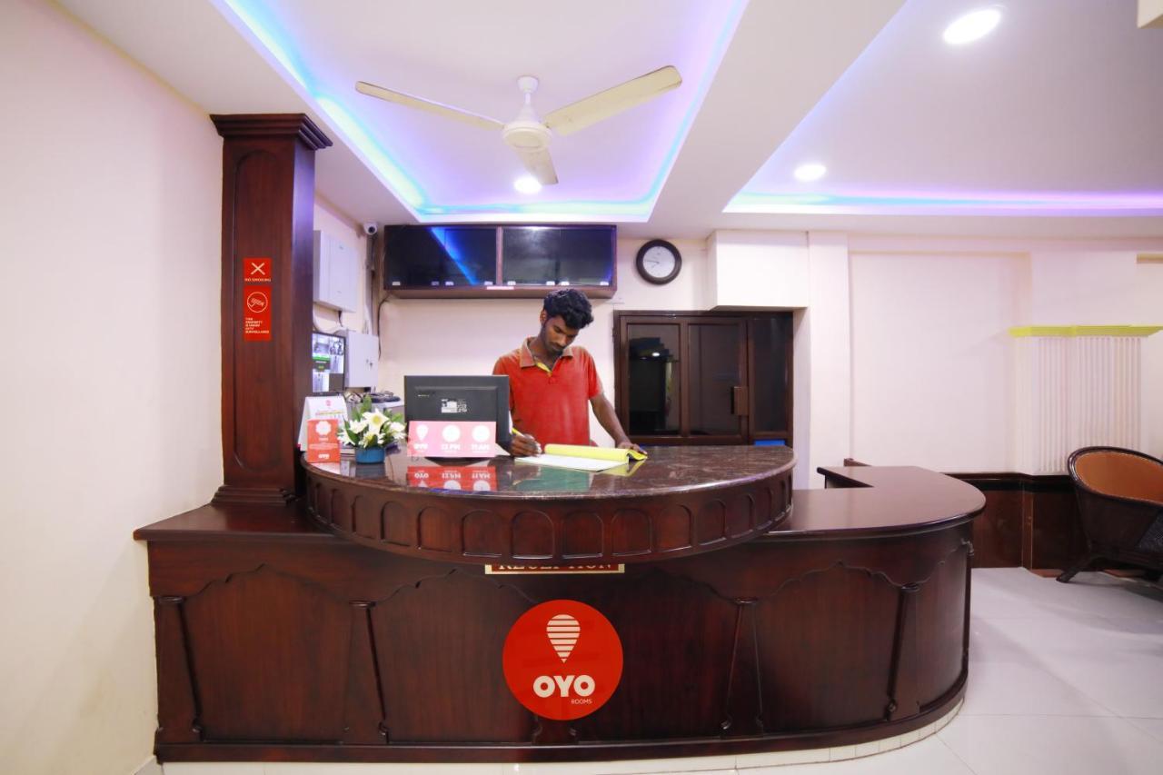 Oyo 7926 Hotel Fort View Thiruvananthapuram Ngoại thất bức ảnh